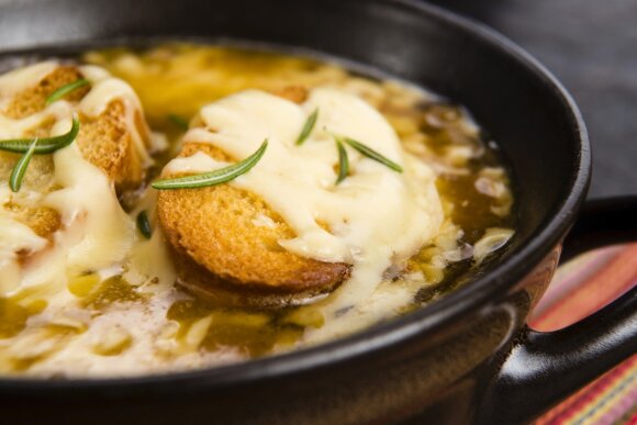 Bon appetit: a nice French onion soup