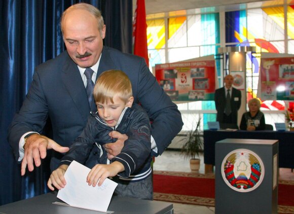 Aliaksandr Lukashenko with his son Nikolai in 2008