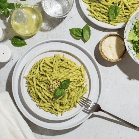 Lo chef Meschino condivide 3 classiche ricette italiane che ti porteranno direttamente a Roma con pochi ingredienti