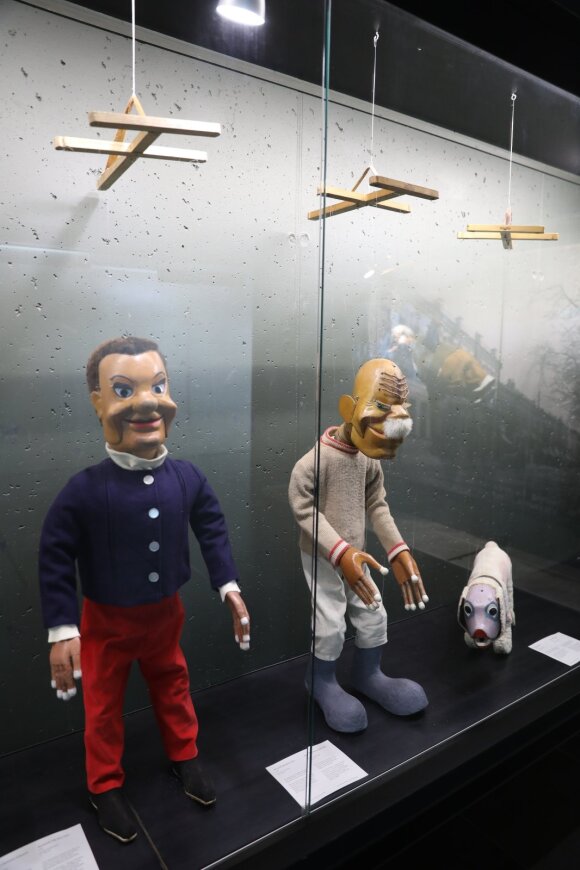 Rentgenu atskleidė Stasio Ušinsko lėlių paslaptis: netikėtai gimė nauji meno kūriniai
