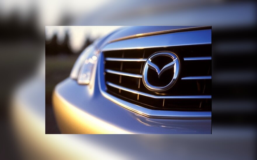 „Mazda“ investuos į hibridines technologijas