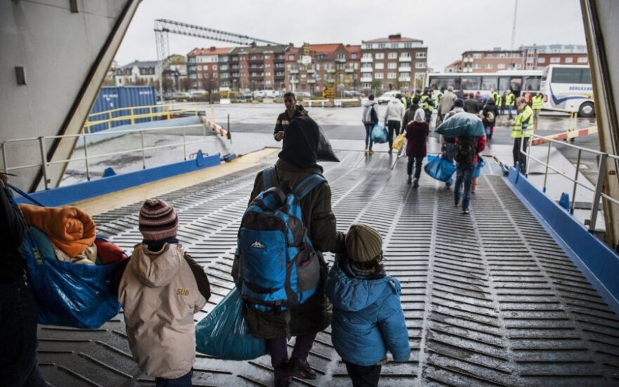 Lithuanians not welcoming to refugees, poll shows