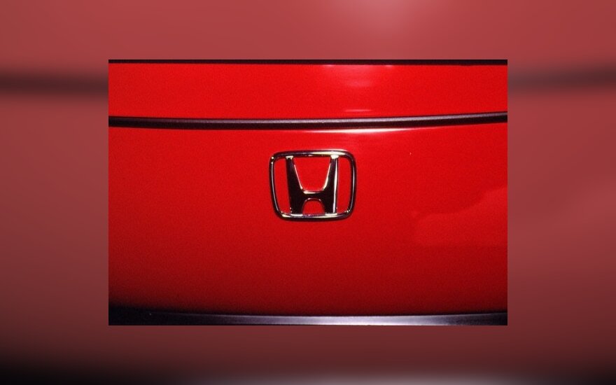 „Honda“ ruošia mažą automobilį Indijai
