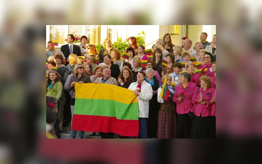 Tūkstantmečio proga tautiečiai visame pasaulyje giedojo Lietuvos himną