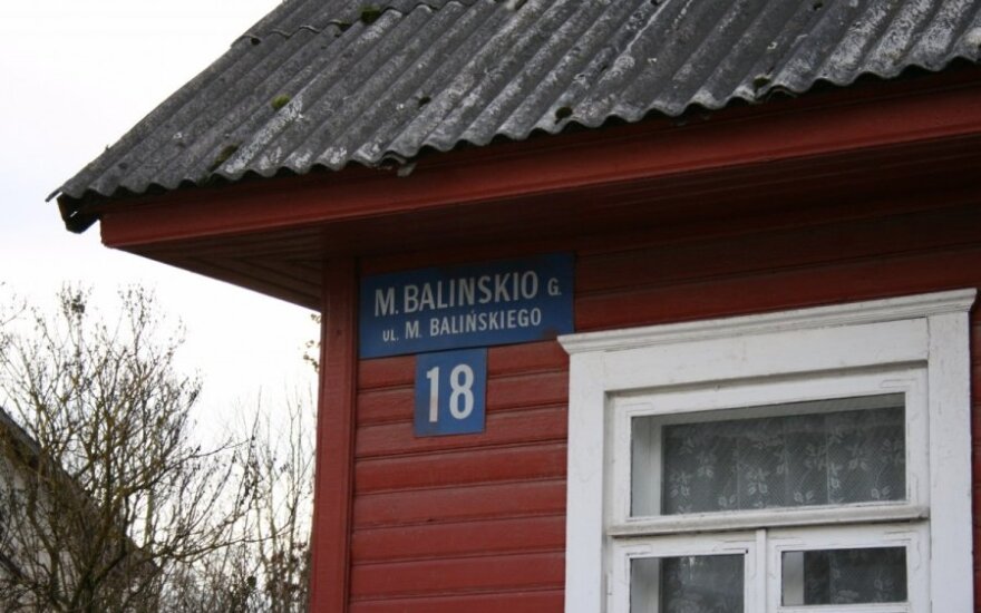 Vilnius court refuses to clarify its ruling on bilingual street signs
