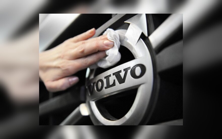 „Volvo“ nuo šių metų diegs pėsčiųjų saugos sistemas