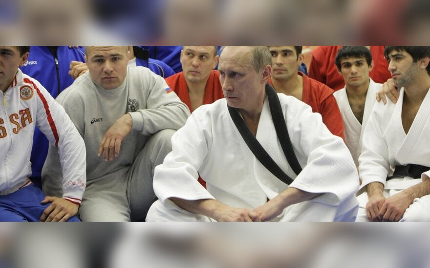 Дзюдо романов ярослав. Дзюдо успех. Самбо дзюдо в донецке. Дзюдо девочки 7 лет. Первенство россии по дзюдо екатеринбург 2022.