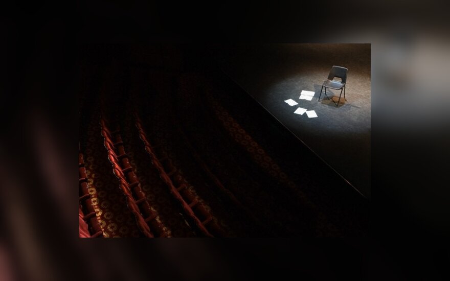 Rusų dramos teatre - spektaklio „Bėganti su vilkais" premjera