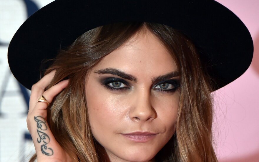 Supermodelis C. Delevingne prabilo apie patirtą seksualinę prievartą