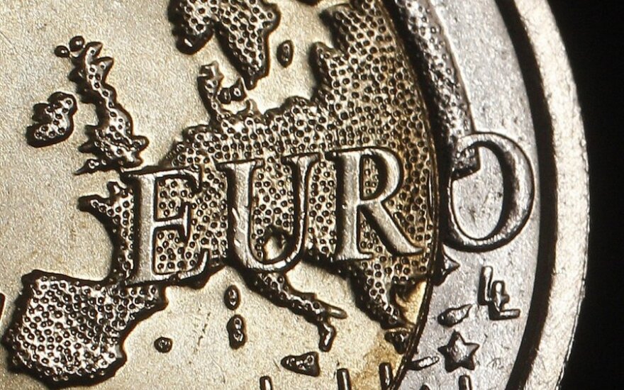 Kaip keisis baudų ir mokesčių dydžiai po euro įvedimo?