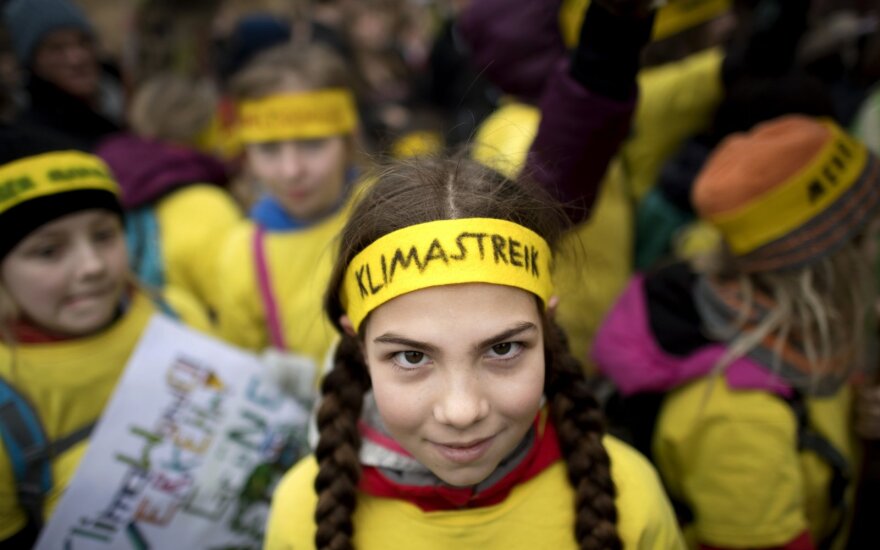 Vilniuje – protestas prieš aplinkai žalą darančias korporacijas