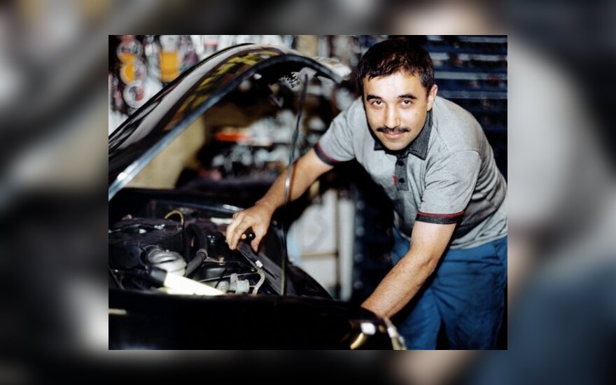 EK: automobilių kainos smuko, bet brango jų remontas