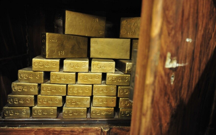 Sukurta didžiausia aukso kasybos įmonė: „Newmont“ įsigyja „Goldcorp“