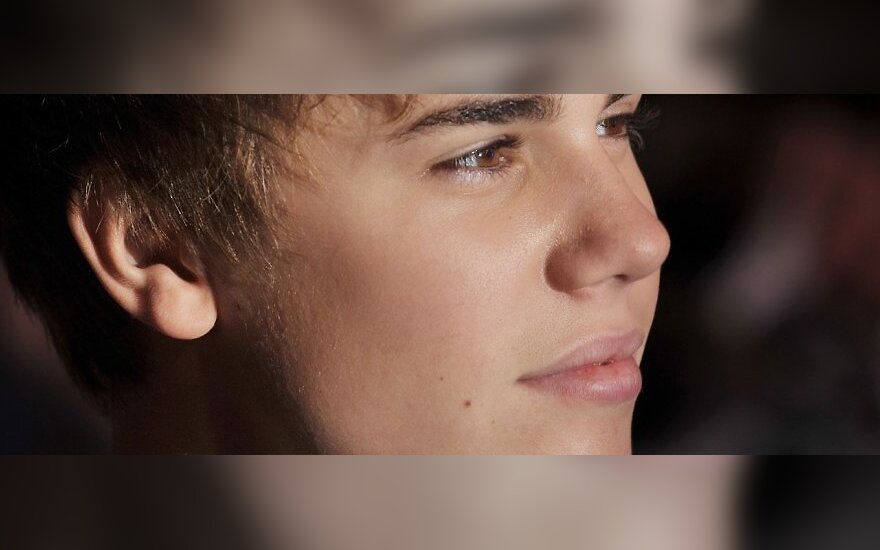 J.Bieberis užsigeidė raumeningo kūno