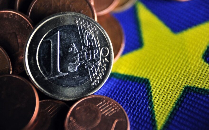 Prancūzijoje – nepasitikėjimo euru banga