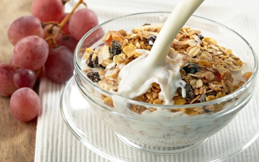 Dietologas paaiškino, ko nereikėtų valgyti pusryčiams, jei norite sulieknėti