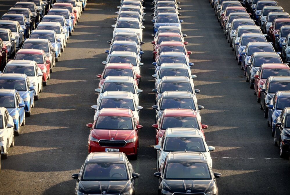Užsieniečiai graibsto „Škoda Enyaq iV“, tačiau lietuviai juo pernelyg nesižavi – tam yra priežastis