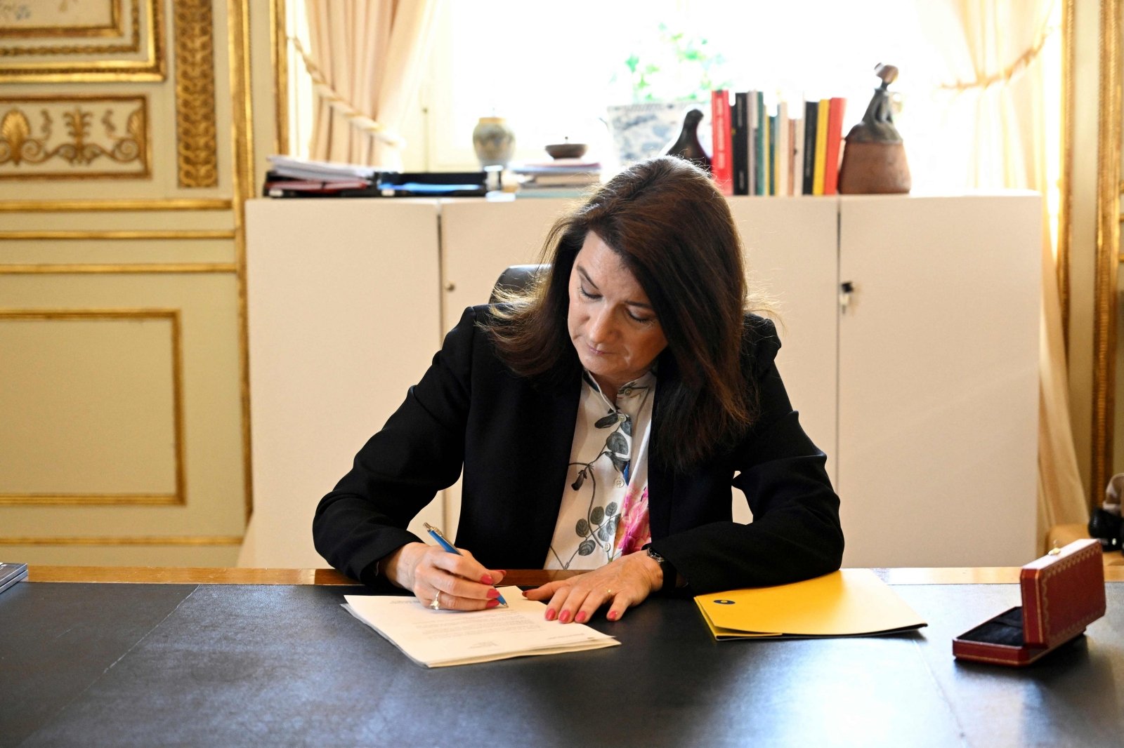 Švedijos užsienio reikalų ministrė pasirašė paraišką dėl šalies stojimo į NATO