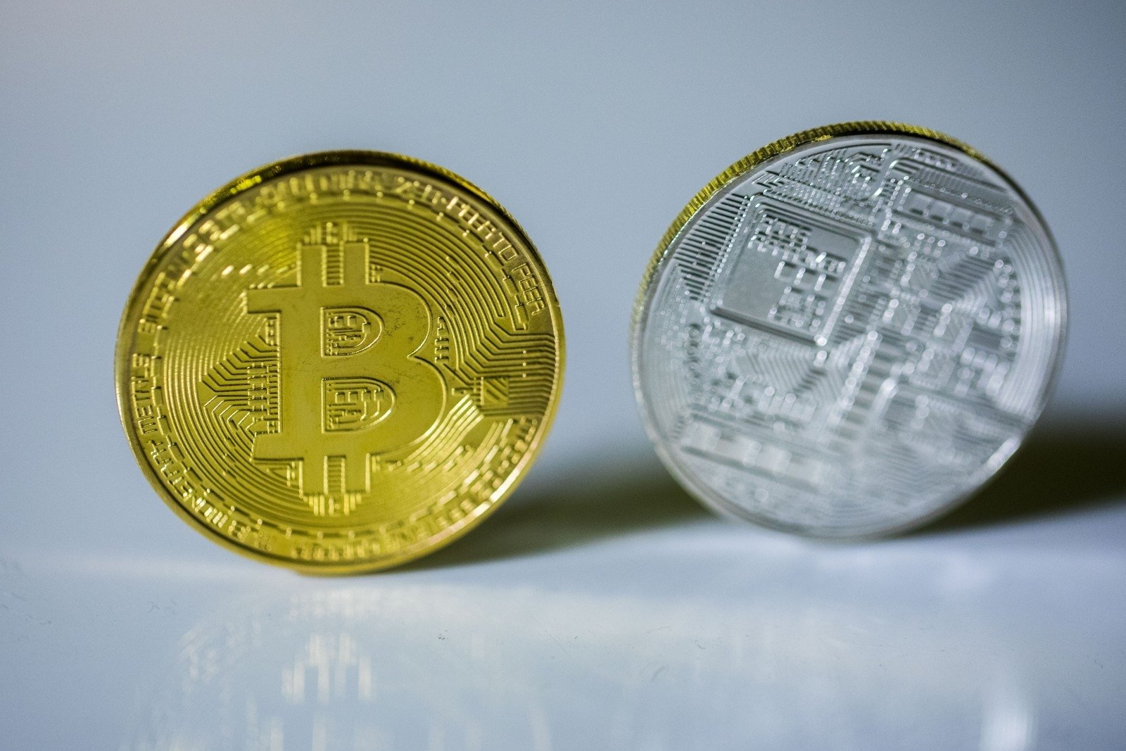 Scottrade bitcoin ateities sandoriai Įdomiausios kriptovaliutos