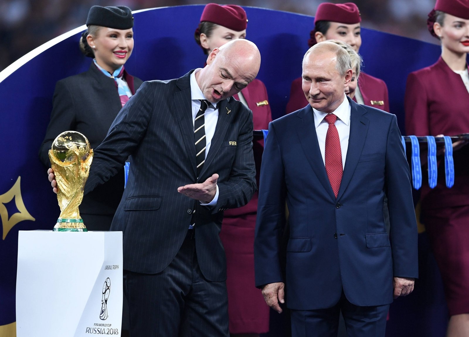 Cios dla rosyjskiego futbolu: FIFA wycofuje reprezentację i kluby z turniejów