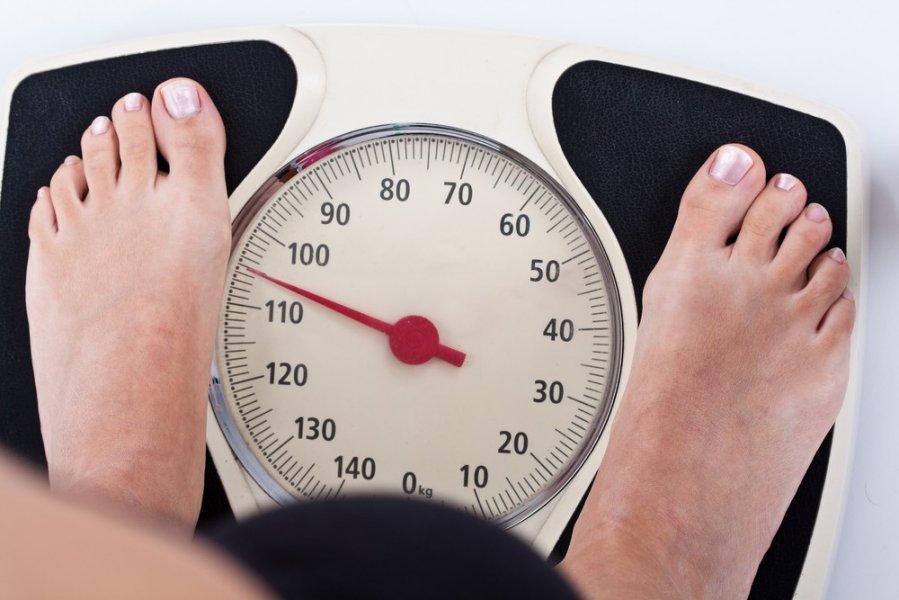 Padėti nutukusiam žmogui numesti svorio