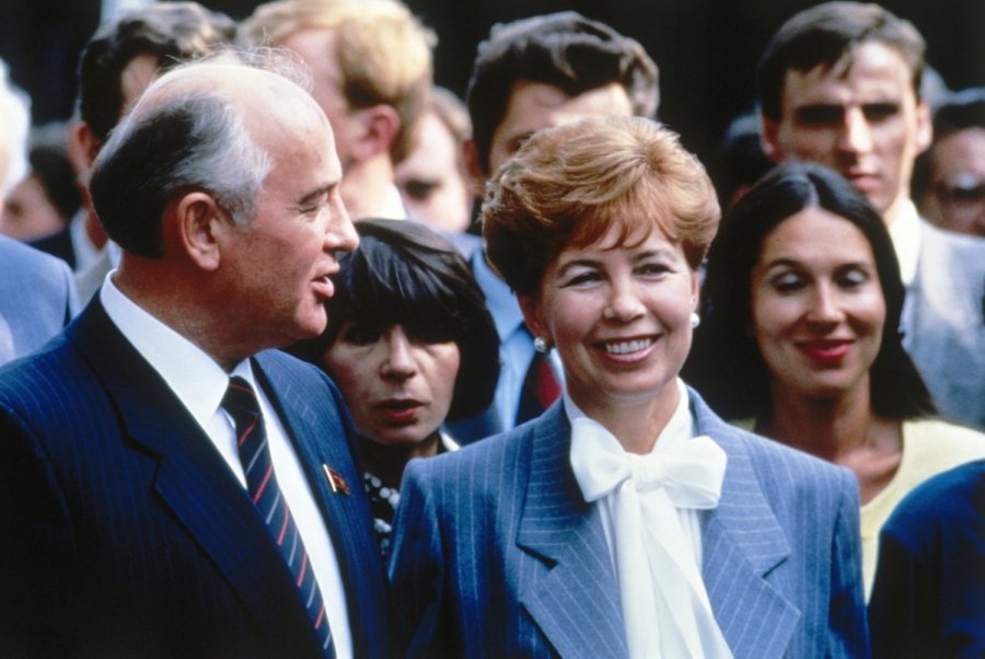 Pirmoji Sovietų Sąjungos ponia: Kremliaus matronos jos neapkentė, Nancy Reagan bijojo, o Margaret Thatcher gerbė